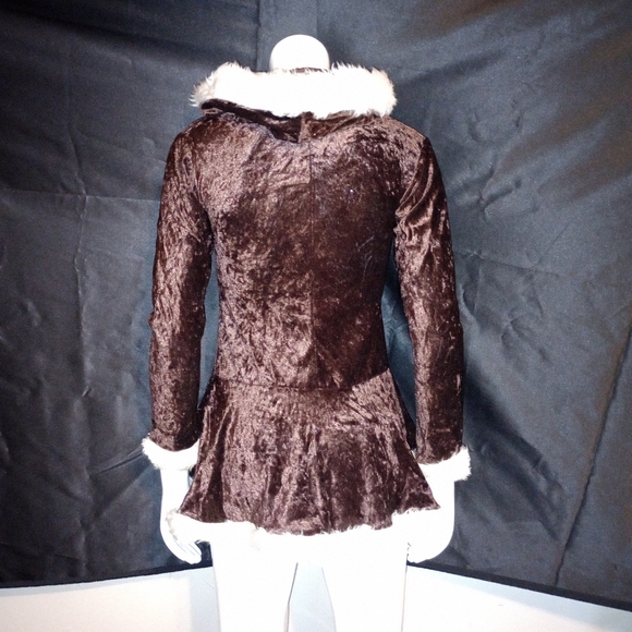 Santa's Little Helper Costume - Picture 2 of 2